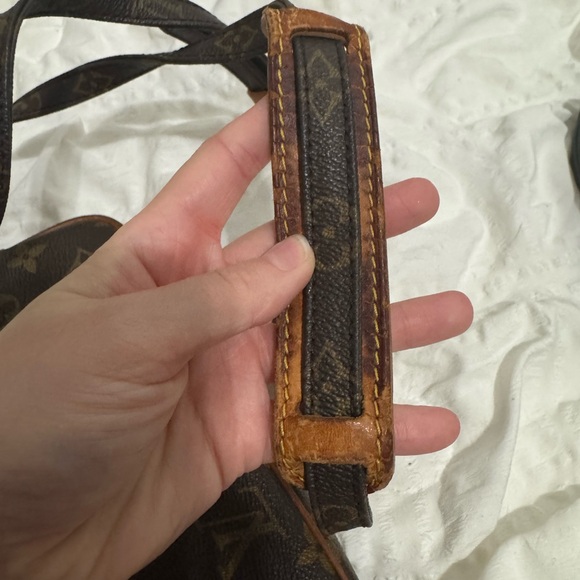 Louis Vuitton Pochette Marly Bandouliere - Picture 9 of 14